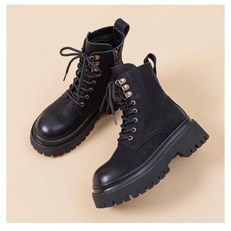 Женские ботинки Мартин осень-зима новые из мягкой кожи удобные бархатные короткие ботинки на толстой подошве с увеличением роста ботинки-локомотивы 40
Женские ботинки Мартин осень-зима новые из мягкой кожи удобные бархатные короткие ботинки на толстой подошве с увеличением роста ботинки-локомотивы 40