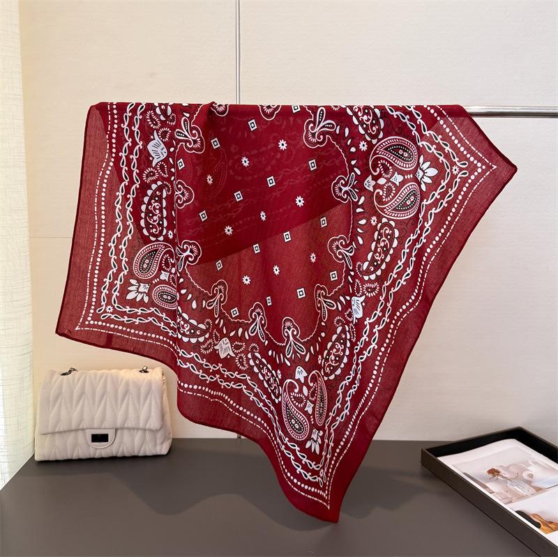 Luxury Cashew Square Scarf For Women Soft 70*70cm Neck Scarf Shawl Warp Elegant Neckerchief Bandanas Paisley Print Hijab
Luxury Cashew Square Scarf For Women Soft 70*70cm Neck Scarf Shawl Warp Elegant Neckerchief Bandanas Paisley Print Hijab