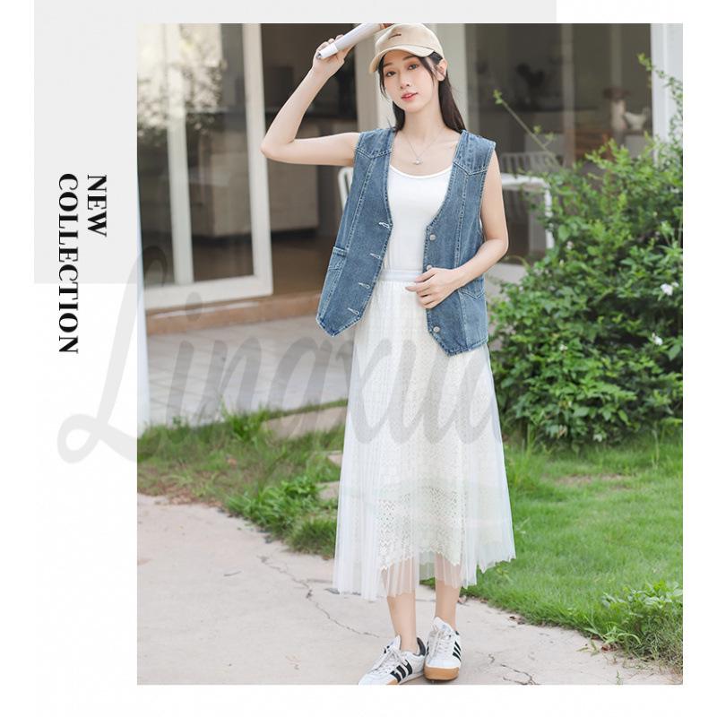 Blue V-neck Retro Denim Vest - Trendy, Loose, Versatile, and Skin-friendly Large
Blue V-neck Retro Denim Vest - Trendy, Loose, Versatile, and Skin-friendly Large