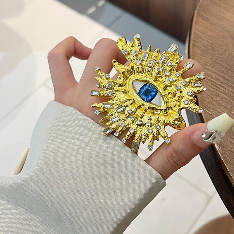 Vintage Exaggerated Big Eyed Earrings Brooch Ring For Women Fashionable Baroque Style Geometric Earring Jewelry Accessories Gift A4
Vintage Exaggerated Big Eyed Earrings Brooch Ring For Women Fashionable Baroque Style Geometric Earring Jewelry Accessories Gift A4