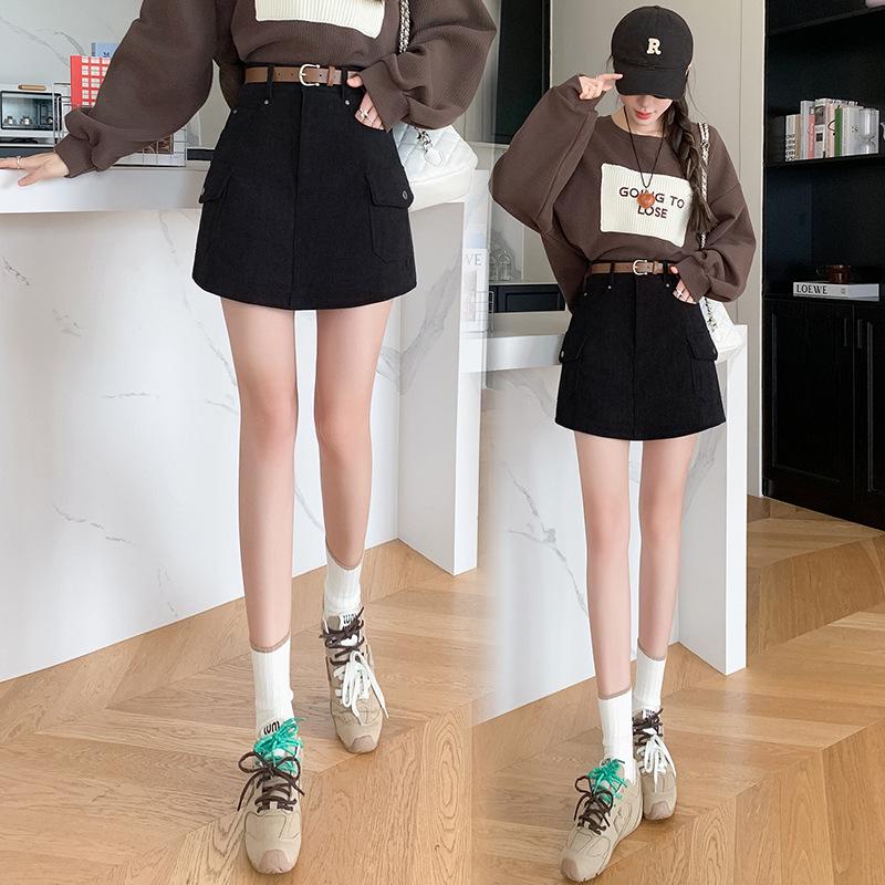 Corduroy Wool A-line High-Waisted Skirt with Anti-Exposure Shorts - Women s 2025 Autumn/Winter Fashion M
Corduroy Wool A-line High-Waisted Skirt with Anti-Exposure Shorts - Women s 2025 Autumn/Winter Fashion M