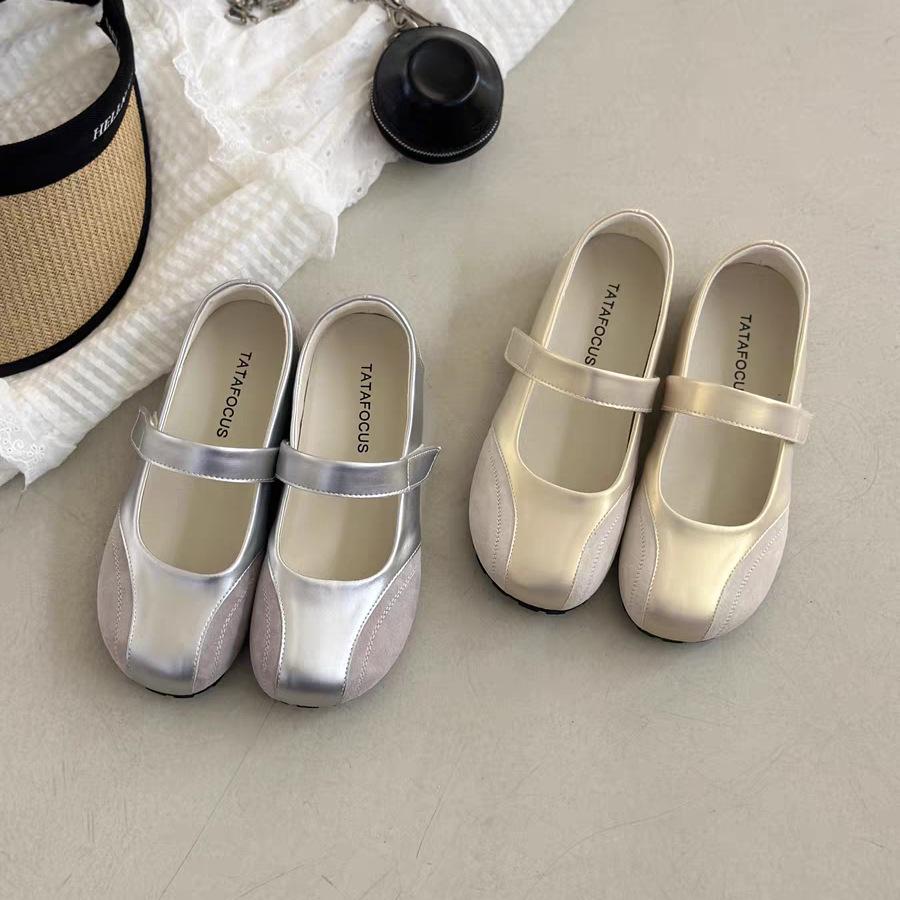 Beautiful Mary Jane shoes with skirt women s 2024 summer new retro versatile Doudou shoes single shoes flat ballet shoes 40 срібло сірий колір
Beautiful Mary Jane shoes with skirt women s 2024 summer new retro versatile Doudou shoes single shoes flat ballet shoes 40 срібло сірий колір