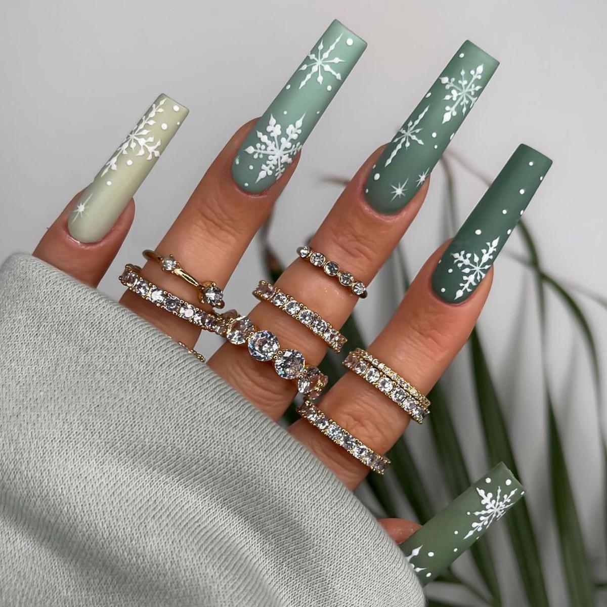 Luxury Christmas Snowflake Green Long Wearable Nail Art - Elegant Light-Up Stick-On Nails
Luxury Christmas Snowflake Green Long Wearable Nail Art - Elegant Light-Up Stick-On Nails
