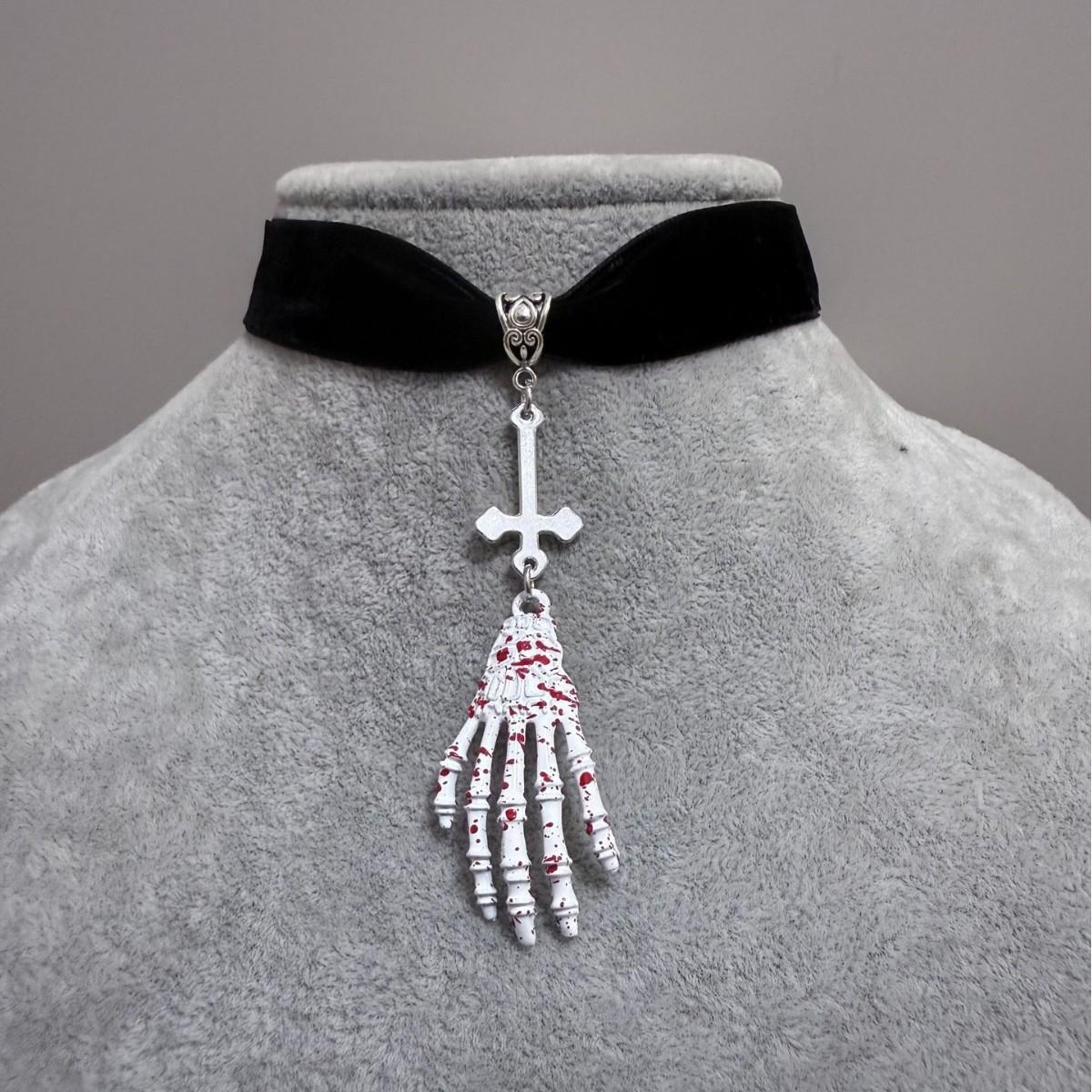 Halloween Earrings, Skull Hand Dangle, Horror Statement Earrings, Gothic Skeleton Party Jewelry
Halloween Earrings, Skull Hand Dangle, Horror Statement Earrings, Gothic Skeleton Party Jewelry