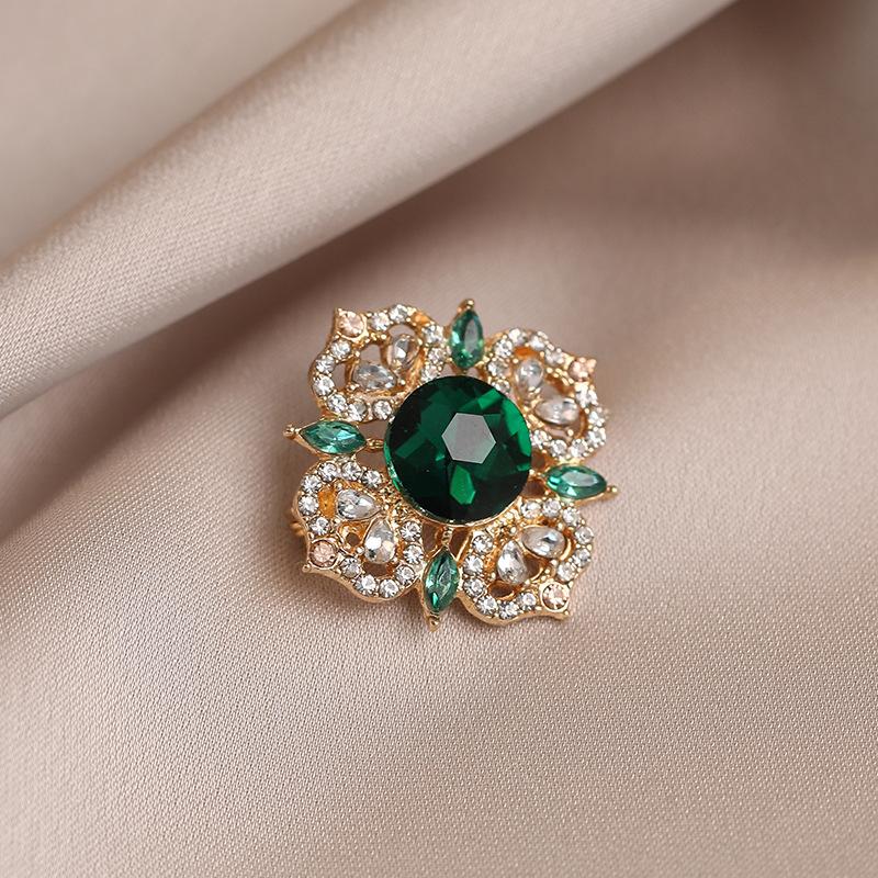 Брошь с антибликовым покрытием, нишевый дизайн, женская индивидуальность, стиль хай-энд, корсаж для пальто, универсальная брошь 593#
Брошь с антибликовым покрытием, нишевый дизайн, женская индивидуальность, стиль хай-энд, корсаж для пальто, универсальная брошь 593#