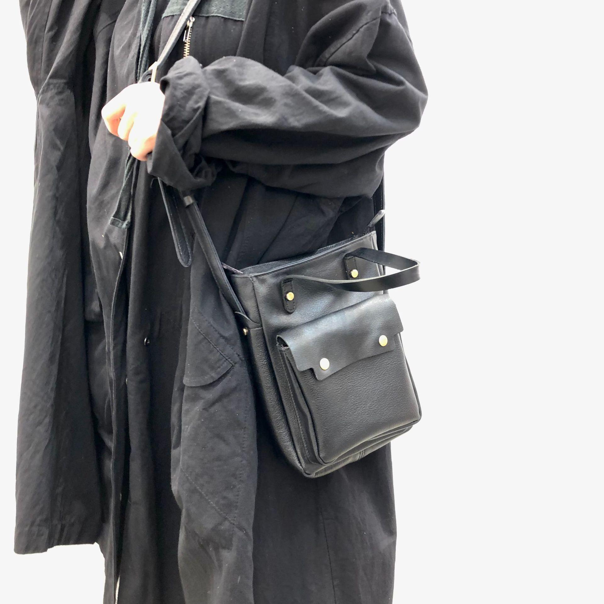 Leather Women s Bags, Handcrafted Retro Top-grain Cowhide Handbags Designer Luxury Bag 20x23x12cm чёрный
Leather Women s Bags, Handcrafted Retro Top-grain Cowhide Handbags Designer Luxury Bag 20x23x12cm чёрный