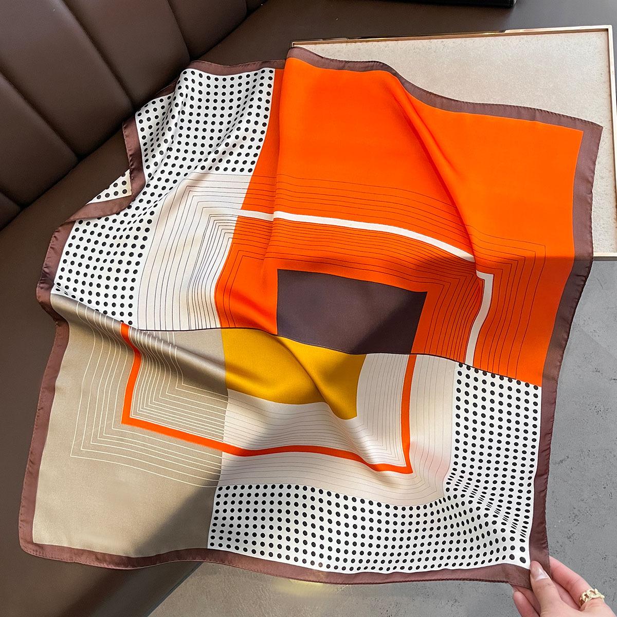 Модный принт атласный шарф женский роскошный бренд шейный платок обертывания дизайнерская шаль квадратная бандана головной убор для девочек головные платки для волос 70x70CM
Модный принт атласный шарф женский роскошный бренд шейный платок обертывания дизайнерская шаль квадратная бандана головной убор для девочек головные платки для волос 70x70CM