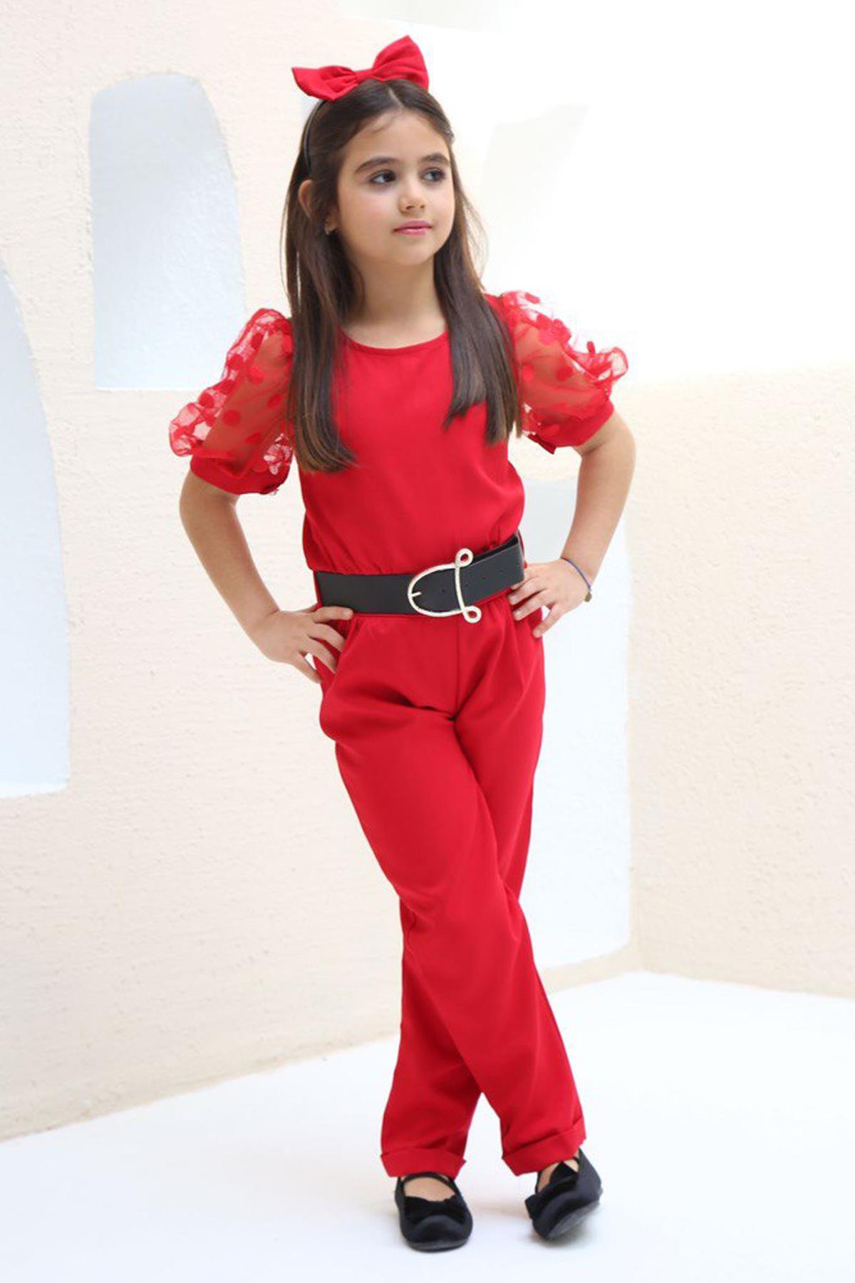 Girl s Polka Dot Detailed Pearl Button Short Sleeved Crown and Belt Red Jumpsuit 3-12 
Girl s Polka Dot Detailed Pearl Button Short Sleeved Crown and Belt Red Jumpsuit 3-12