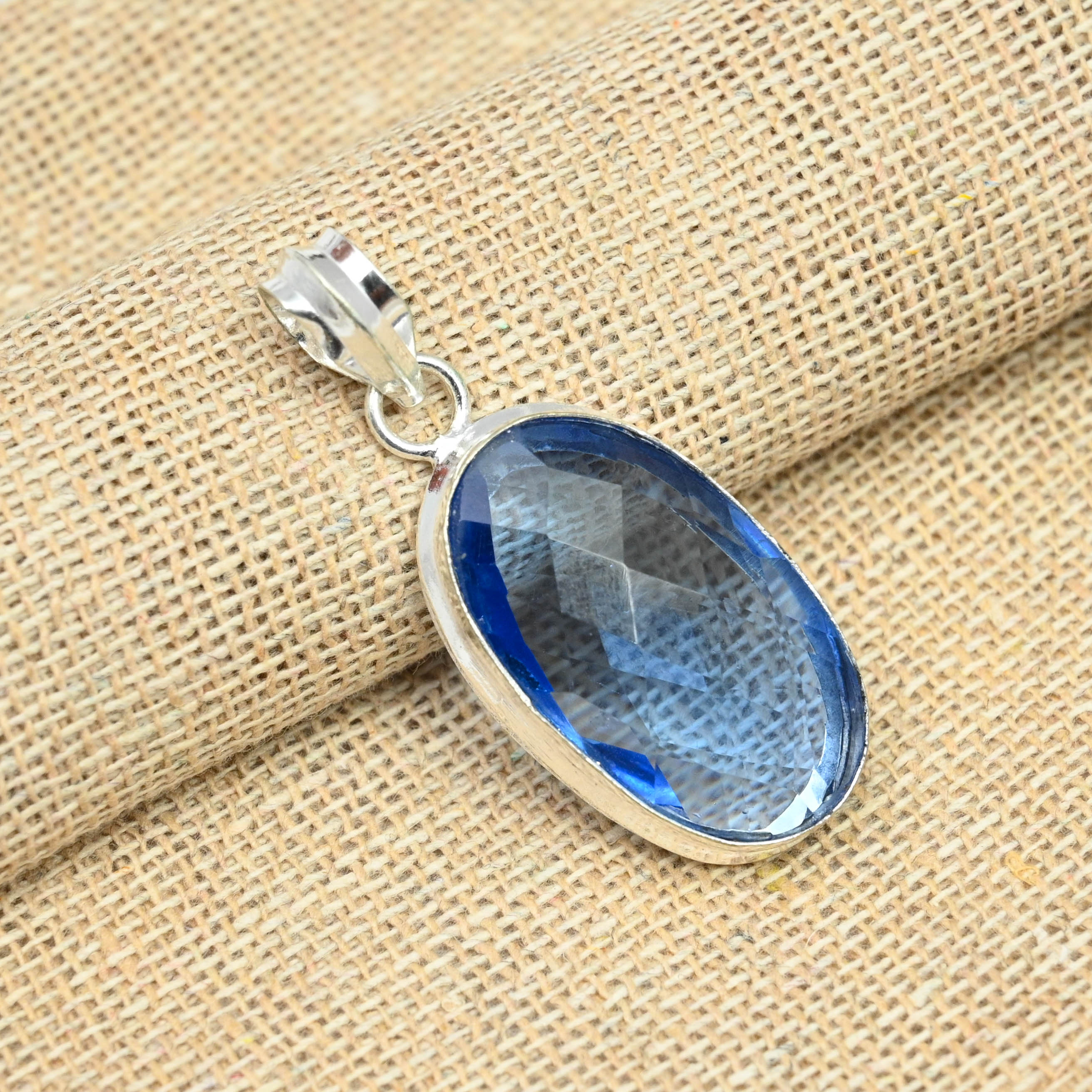 Подвески стерлингового серебра 925 ювелирных изделий драгоценной камня красивых танзанита Хандмаде для женщин 1.96 Inches фиолетовый
Подвески стерлингового серебра 925 ювелирных изделий драгоценной камня красивых танзанита Хандмаде для женщин 1.96 Inches фиолетовый