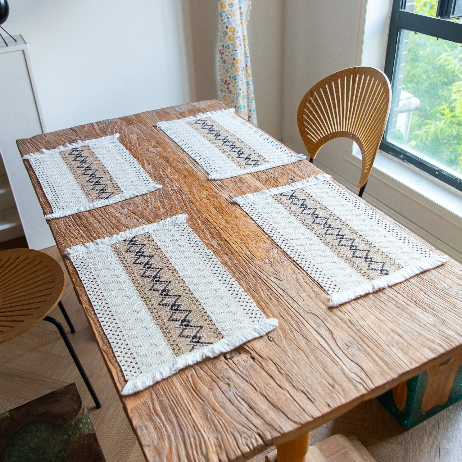 Simple Western Food Mat Simple Homestay Coaster Bowl Mat Thermal Insulation Non-Slip Thickened Korean Table Mat 33 * 50Cm (including tassel)
Simple Western Food Mat Simple Homestay Coaster Bowl Mat Thermal Insulation Non-Slip Thickened Korean Table Mat 33 * 50Cm (including tassel)
