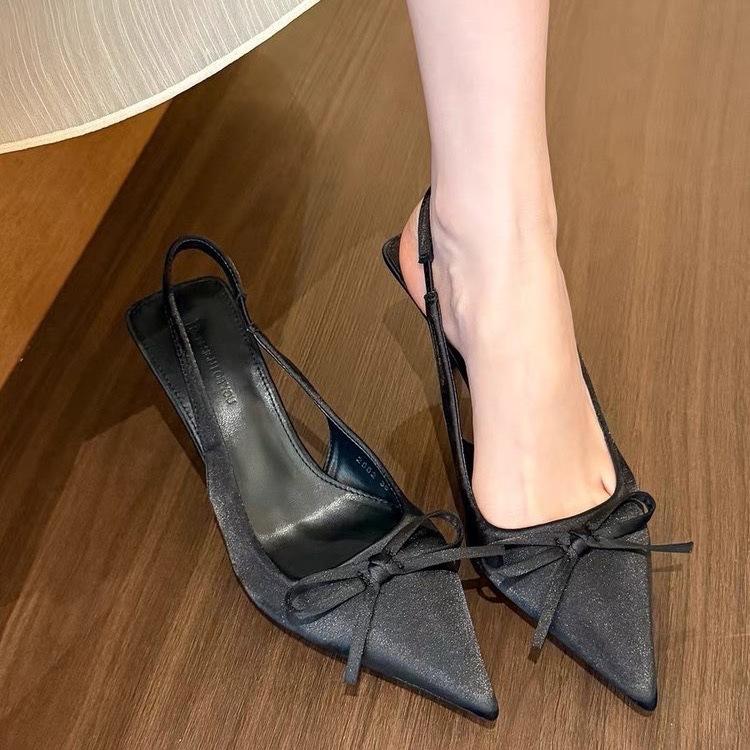 High heels women s shoes spring and autumn 2025 temperament elegant satin brown pointed head shallow mouth bag head bow 35 абрикосовый
High heels women s shoes spring and autumn 2025 temperament elegant satin brown pointed head shallow mouth bag head bow 35 абрикосовый