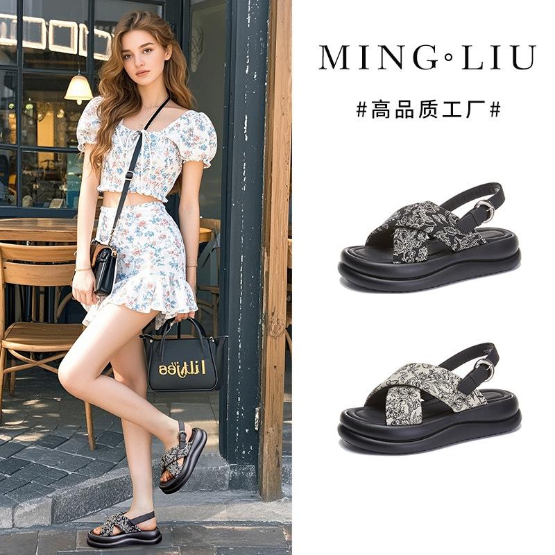 Guochao sandals 2025 summer new buckle flat women s sandals women s open-toed small fragrant beach sandals women 40 чорний
Guochao sandals 2025 summer new buckle flat women s sandals women s open-toed small fragrant beach sandals women 40 чорний