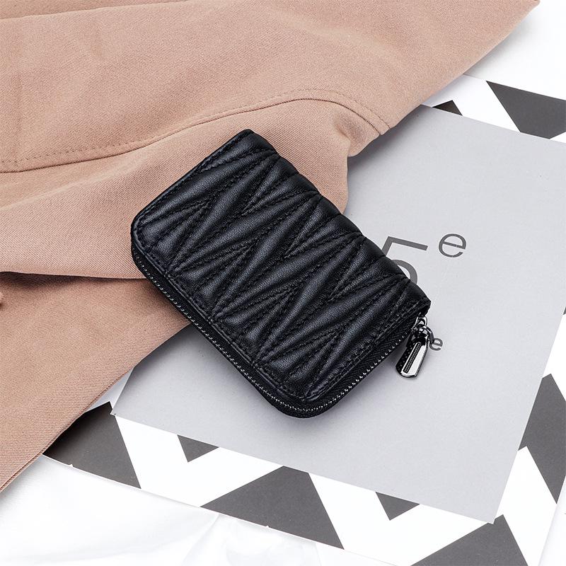 Exquisite Women s Lambskin Leather Card Holder - 2026 Style, Large Capacity with Multi-Card Slots. Wrinkled Design for Small Documents.
Exquisite Women s Lambskin Leather Card Holder - 2026 Style, Large Capacity with Multi-Card Slots. Wrinkled Design for Small Documents.