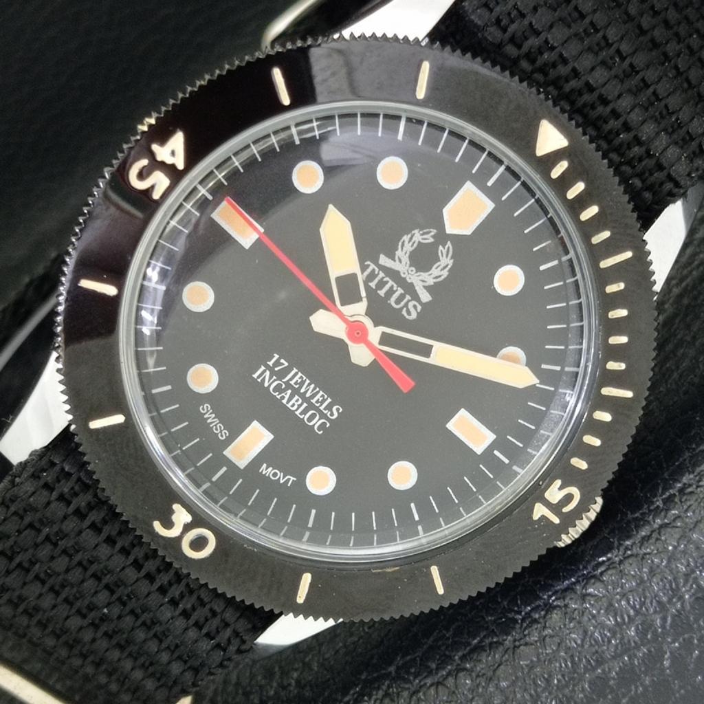 SWISS MENS HAND-WINDING 40MM TITUS TURNABLE BEZEL BLACK DIAL WATCH a431302-2 R106-a431302
SWISS MENS HAND-WINDING 40MM TITUS TURNABLE BEZEL BLACK DIAL WATCH a431302-2 R106-a431302