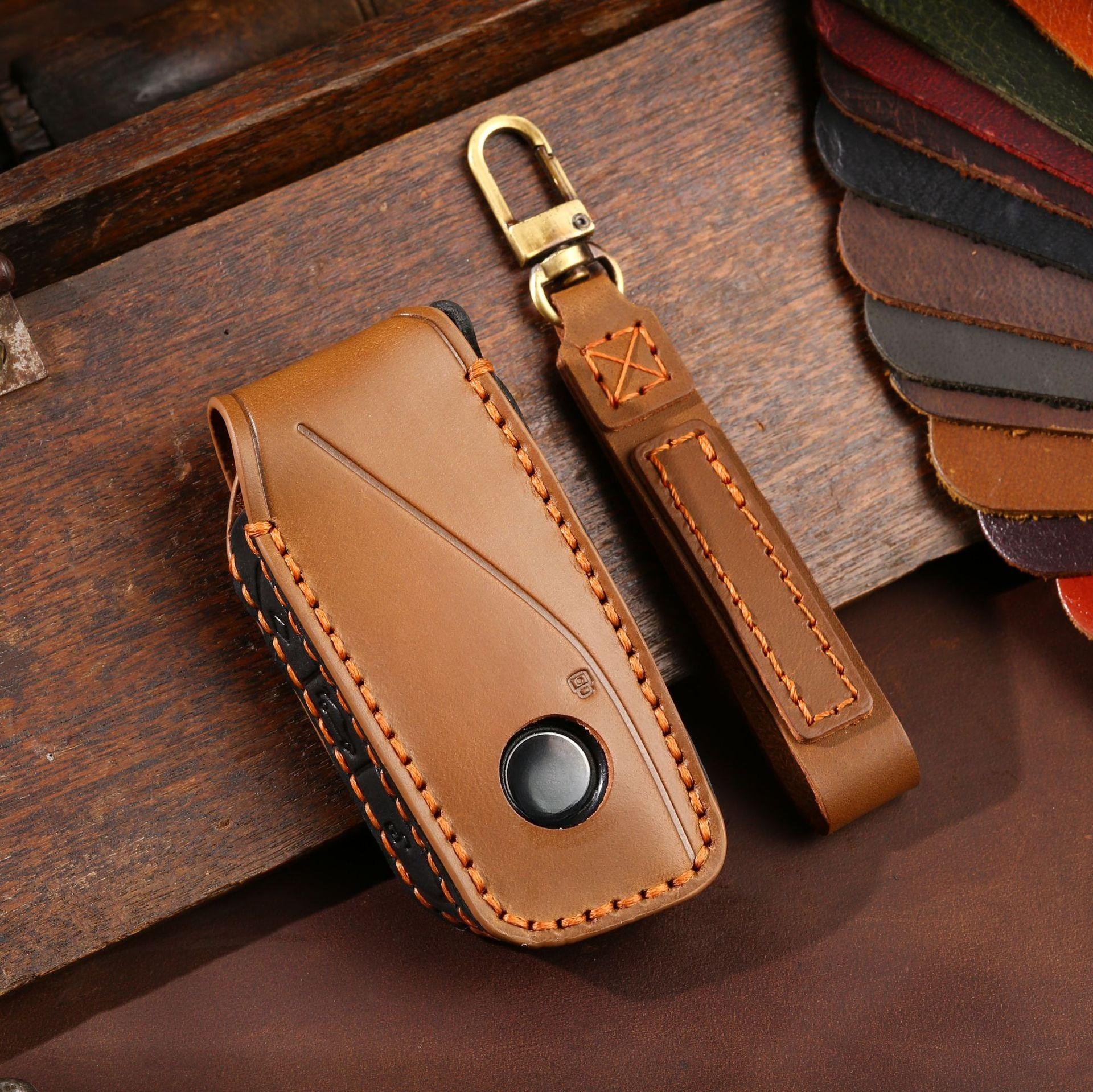 Leather Car Key Cover Keychain Holder Case Protector for BMW I7 X7 G07 LCI IX I20 X1 U11 7 Series G70 G09 XM U06 G81 M3 Remote коричневий
Leather Car Key Cover Keychain Holder Case Protector for BMW I7 X7 G07 LCI IX I20 X1 U11 7 Series G70 G09 XM U06 G81 M3 Remote коричневий