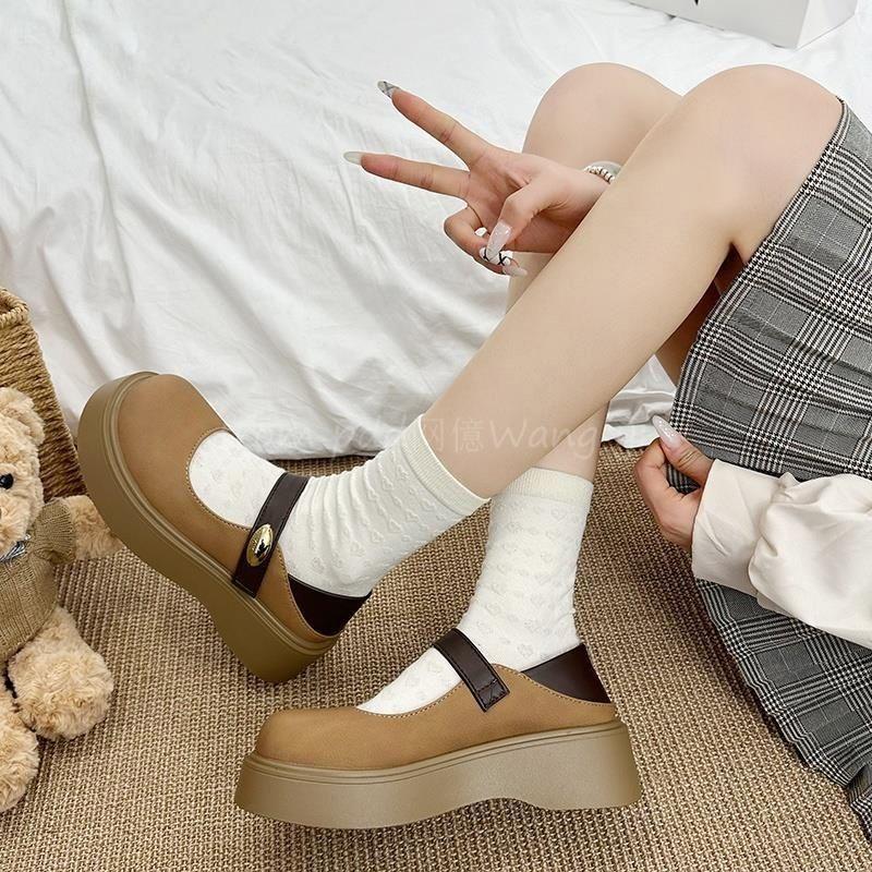 French small leather shoes women s 2025 spring new round head thick heel British style retro platform Mary Jane Love single shoes 35
French small leather shoes women s 2025 spring new round head thick heel British style retro platform Mary Jane Love single shoes 35