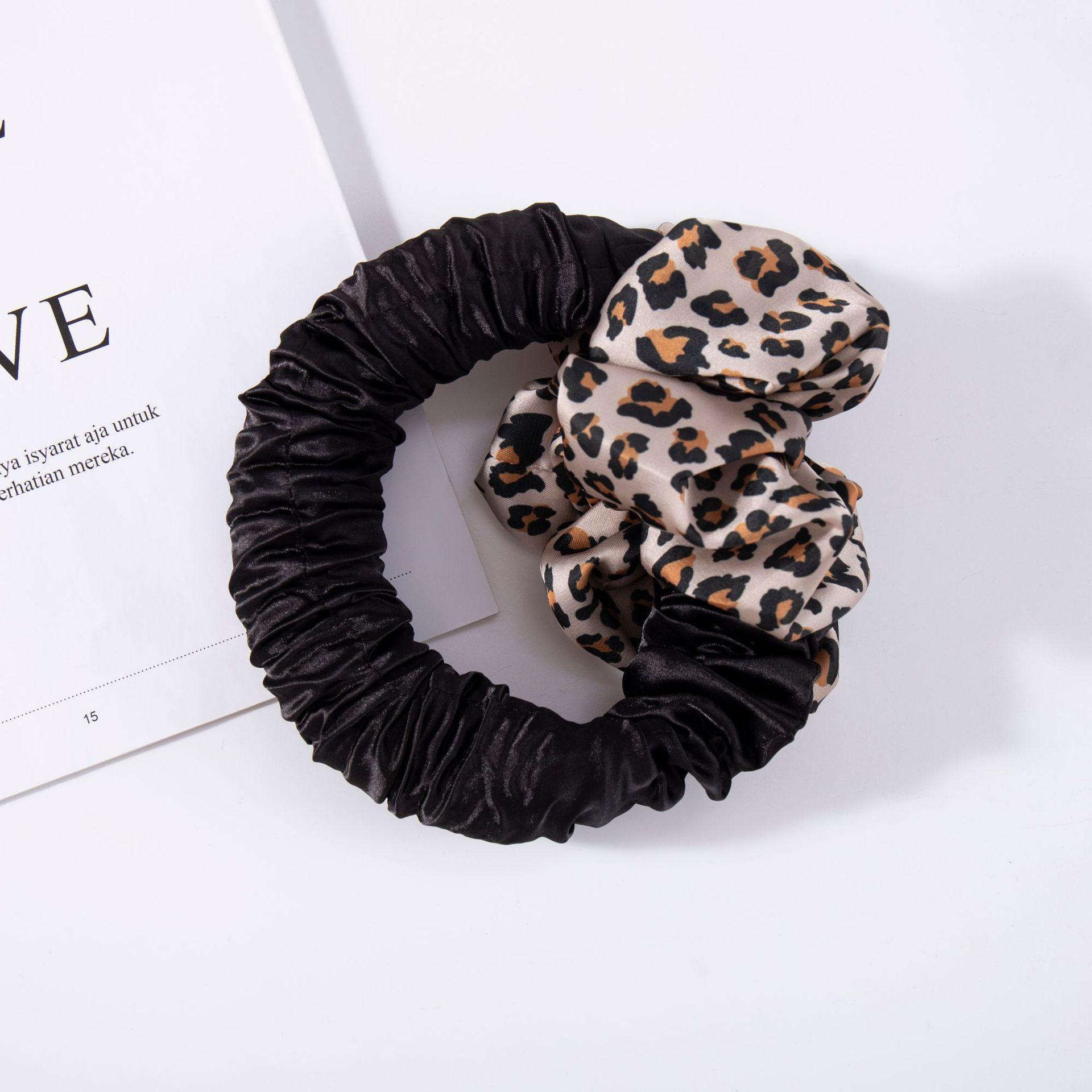 Ball head hair reel, lazy sleep, no heat curling iron, bring sleep curling iron, large intestine hair band.
Ball head hair reel, lazy sleep, no heat curling iron, bring sleep curling iron, large intestine hair band.