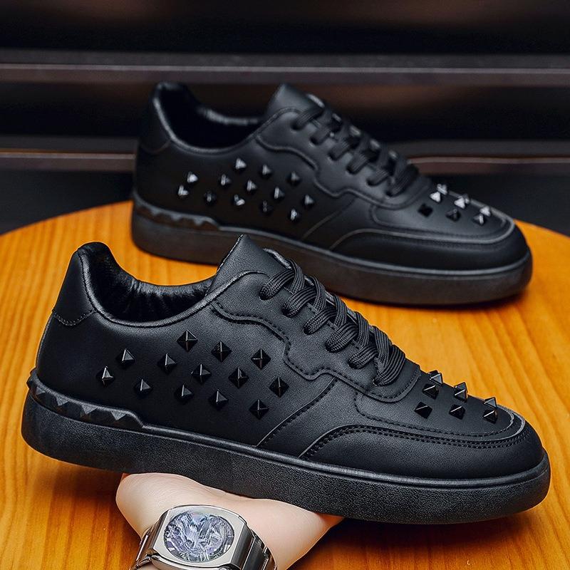Spring Autumn Men s Board Shoes Korean Edition Trendy Personality Rivet Men s Single Shoes Versatile Casual Shoes 44 чорний
Spring Autumn Men s Board Shoes Korean Edition Trendy Personality Rivet Men s Single Shoes Versatile Casual Shoes 44 чорний