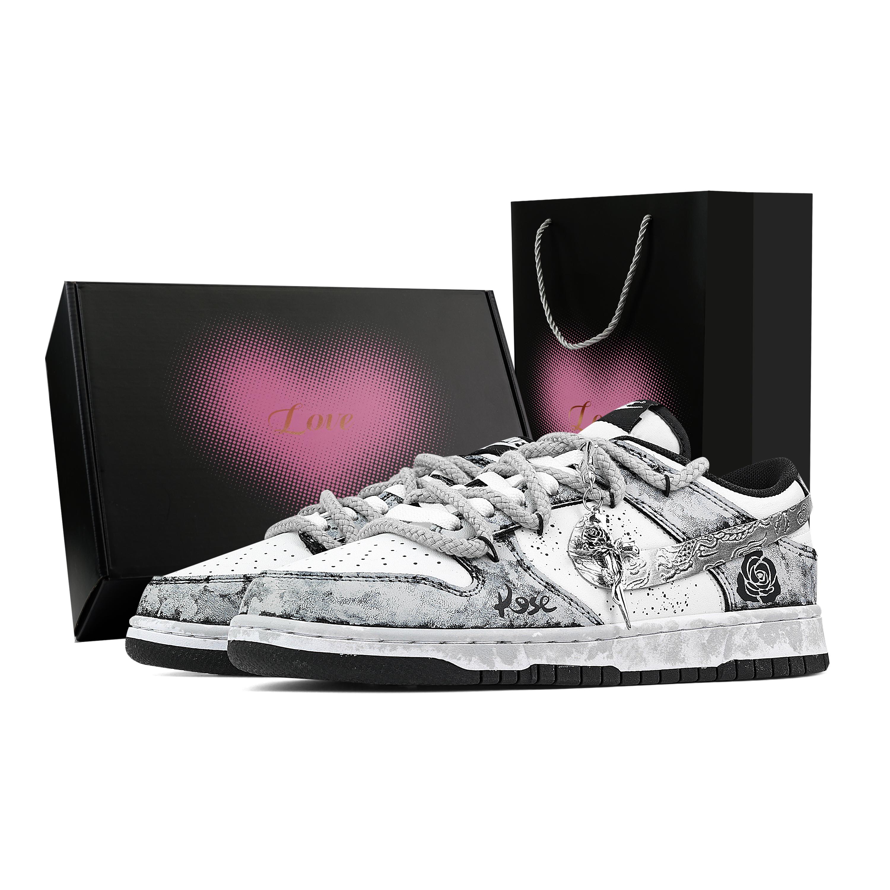 Nike Dunk Silver Bloom, Heart Box Abrasion Resistant Low top Skateboard Shoes Unisex Gray White DD1391-100(Team773--) 38
Nike Dunk Silver Bloom, Heart Box Abrasion Resistant Low top Skateboard Shoes Unisex Gray White DD1391-100(Team773--) 38