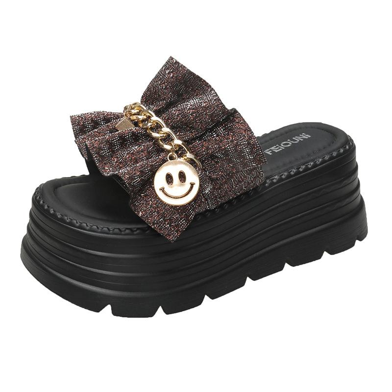 Platform sandals wedge heel women s slippers summer new Korean version fashion outer wear super high heel sandals muffin bottom bow 39 темно-коричневого
Platform sandals wedge heel women s slippers summer new Korean version fashion outer wear super high heel sandals muffin bottom bow 39 темно-коричневого