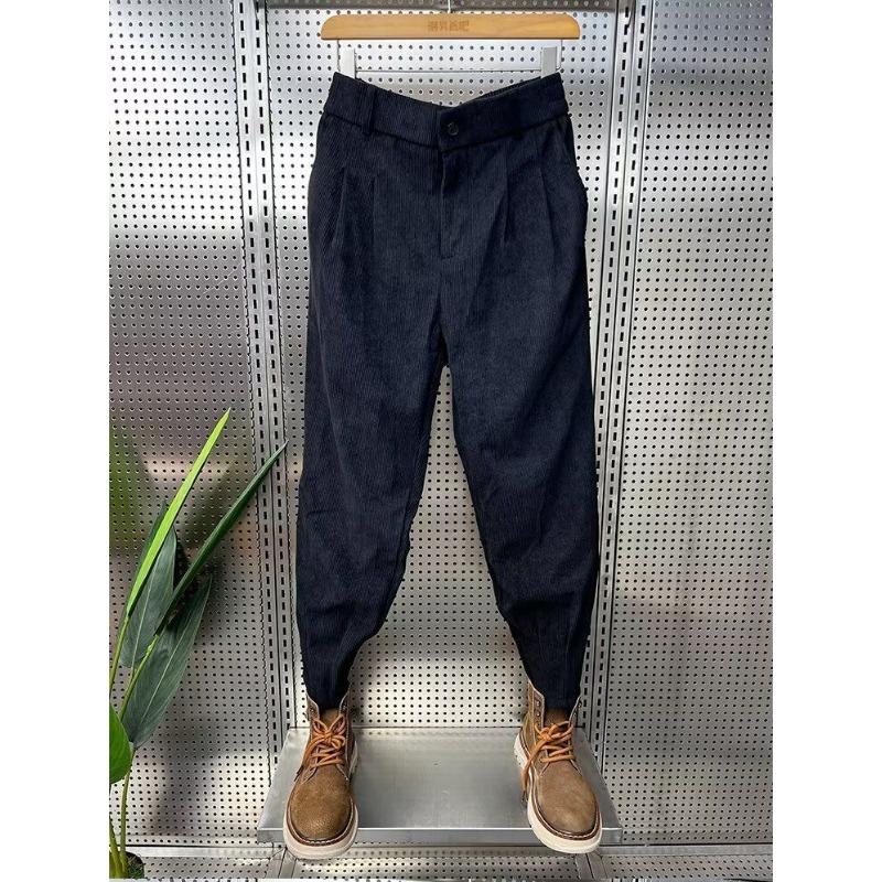 Осінньо-зимові нові потовщені вельветові штани, універсальні, стильні, вільні, повсякденні штани, легінси для чоловіків XXL чорний
Осінньо-зимові нові потовщені вельветові штани, універсальні, стильні, вільні, повсякденні штани, легінси для чоловіків XXL чорний