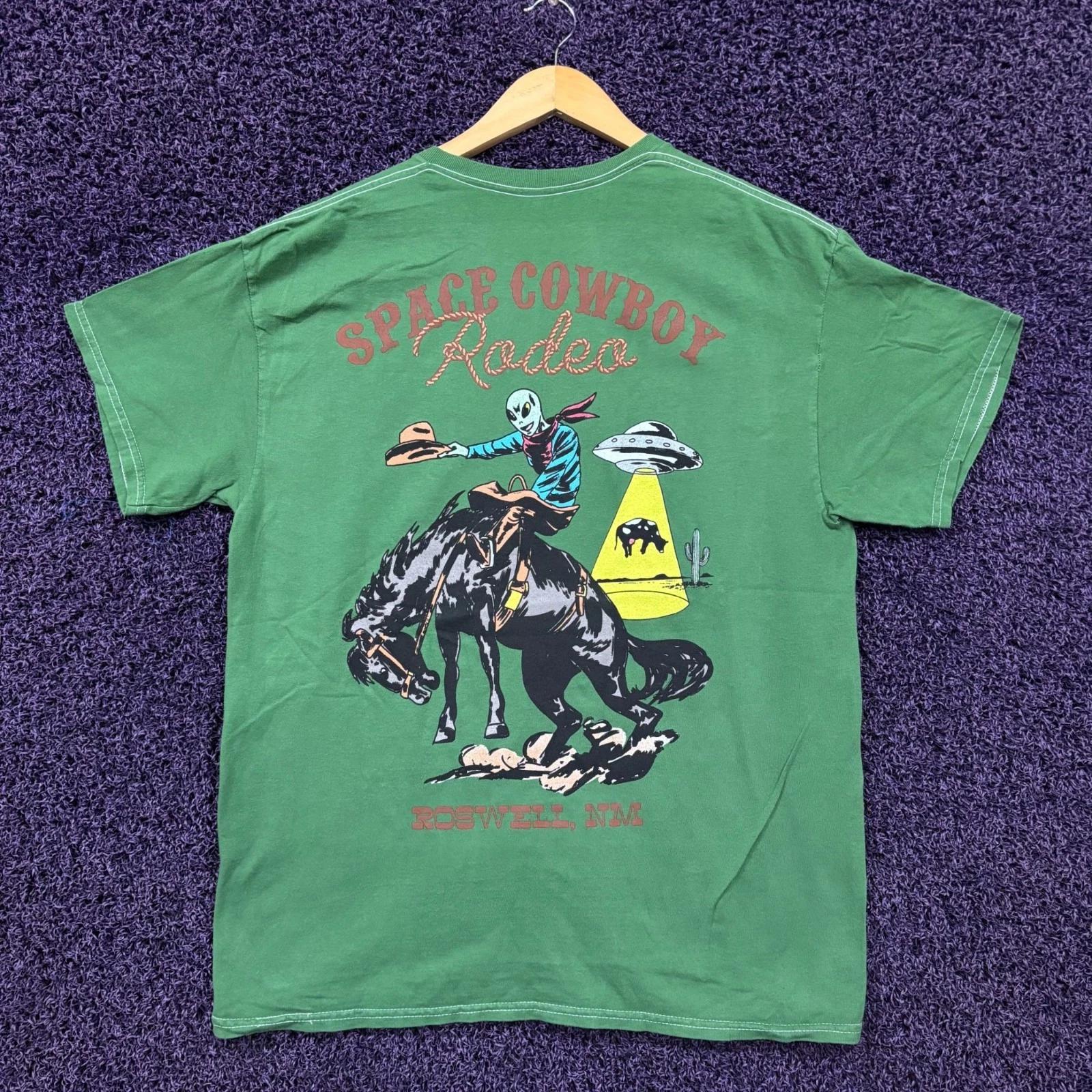 Space Cowboy Alien Tshirt size Large M
Space Cowboy Alien Tshirt size Large M