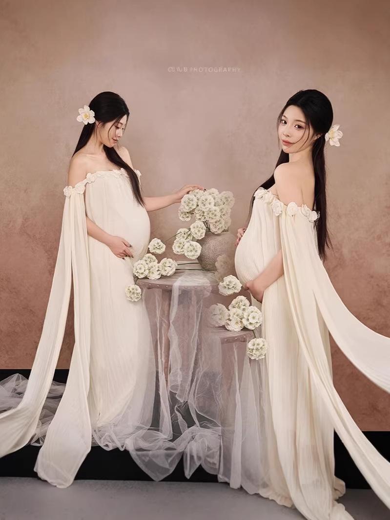 One-Shoulder 3D Flower Maternity Dress for Artistic Photoshoots One Size
One-Shoulder 3D Flower Maternity Dress for Artistic Photoshoots One Size