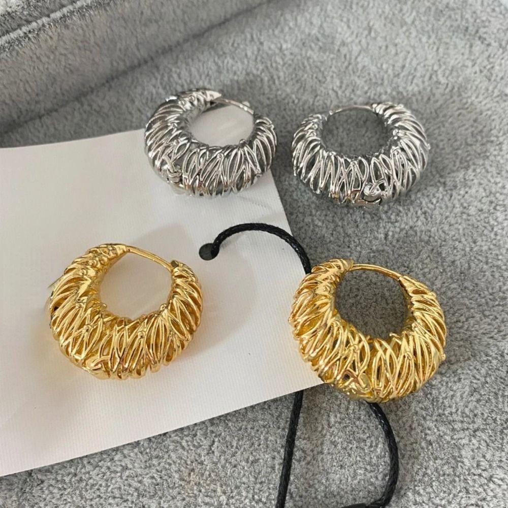 Retro Women s Dangle Earrings French Style Hollow Ear Buckle Minimalist Hoop Earrings Girl золотий
Retro Women s Dangle Earrings French Style Hollow Ear Buckle Minimalist Hoop Earrings Girl золотий