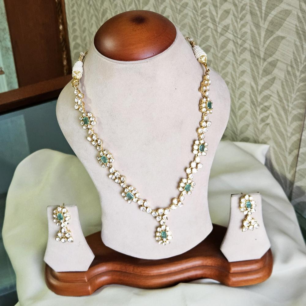 Женский комплект ожерелий Kundan Polki из стерлингового серебра с золотой отделкой 
Женский комплект ожерелий Kundan Polki из стерлингового серебра с золотой отделкой