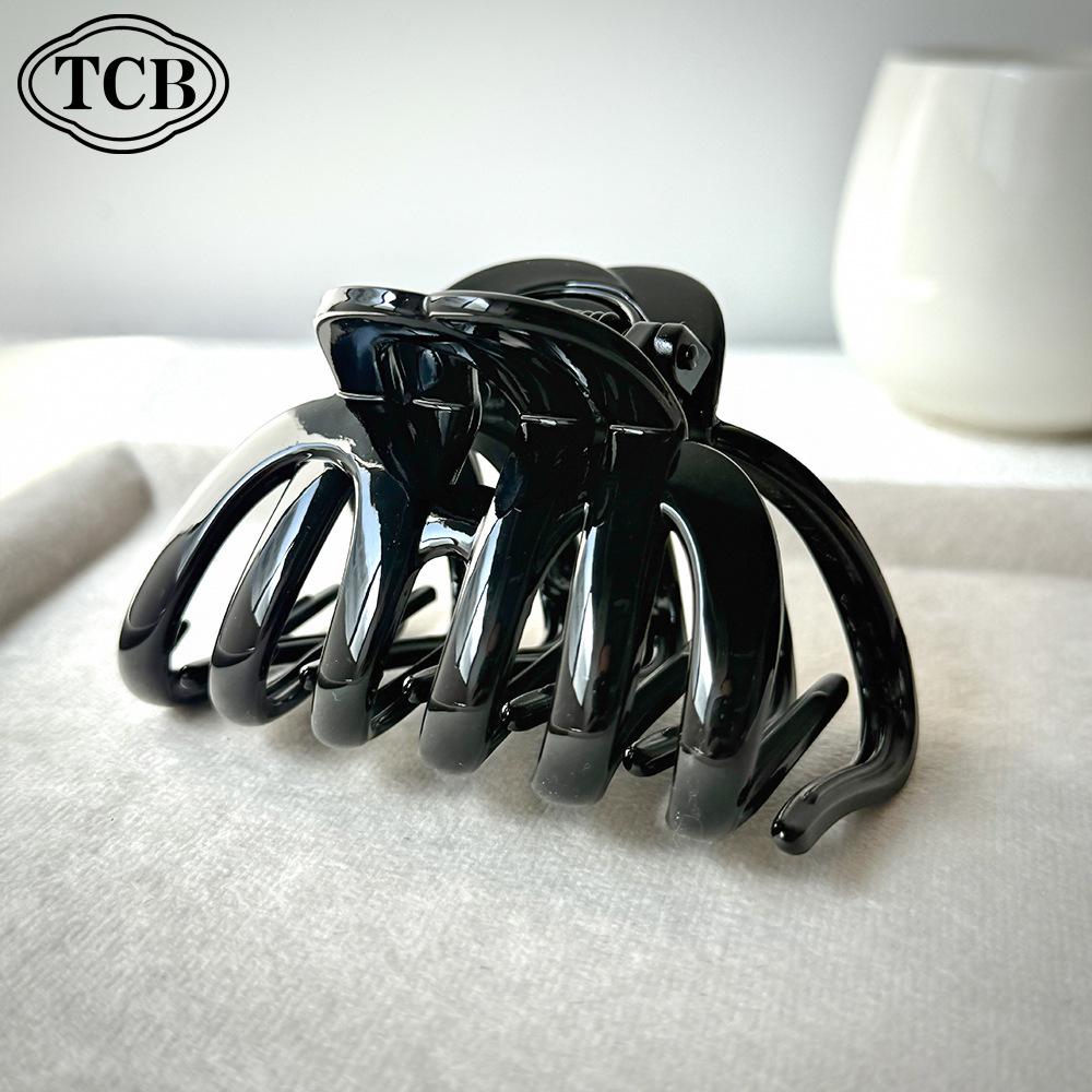 Retro Large Pumpkin Claw Clip: Super Strong Grip & High Volume Shark Clip for Women 9.5*6*6 cm
Retro Large Pumpkin Claw Clip: Super Strong Grip & High Volume Shark Clip for Women 9.5*6*6 cm