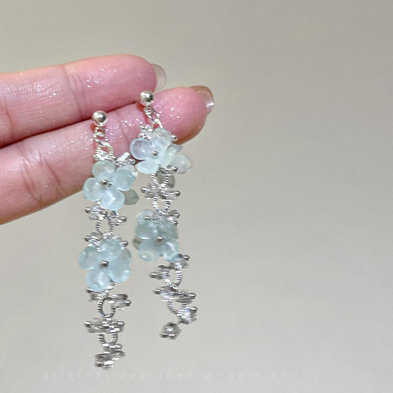 Beautiful Flower Tassel Stud Earrings for Women Summer Seaside Vacation Style New Arrival Earrings Suitable for Square and round Face Classy Earrings Blue flower tassel stud earrings (silver needles)
Beautiful Flower Tassel Stud Earrings for Women Summer Seaside Vacation Style New Arrival Earrings Suitable for Square and round Face Classy Earrings Blue flower tassel stud earrings (silver needles)