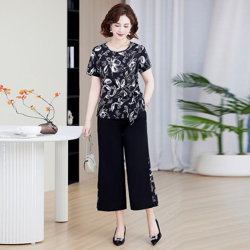 Mom s Stylish Summer Two-Piece T-Shirt Set for Middle-Aged & Elderly Women - Perfect for Mother s Day 3XL
Mom s Stylish Summer Two-Piece T-Shirt Set for Middle-Aged & Elderly Women - Perfect for Mother s Day 3XL