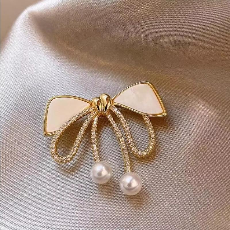 Rhinestone Bow Brooches for Women Large Bowknot Brooch Pin Vintage Fashion Jewelry Winter Accessories 1PCS золотий
Rhinestone Bow Brooches for Women Large Bowknot Brooch Pin Vintage Fashion Jewelry Winter Accessories 1PCS золотий