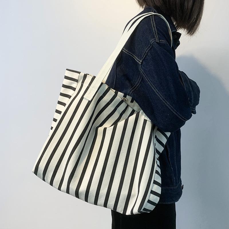 Fashion Retro Women PU Leather Shoulder Bags Trend High End Lady Tote Bag Large Capacity Female s Commuter Bag Handbag Purses
Fashion Retro Women PU Leather Shoulder Bags Trend High End Lady Tote Bag Large Capacity Female s Commuter Bag Handbag Purses