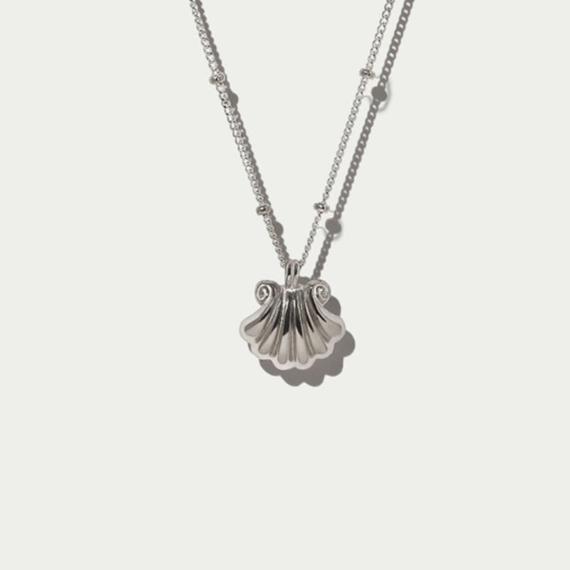 neueblute Shell Necklace SILVER
neueblute Shell Necklace SILVER