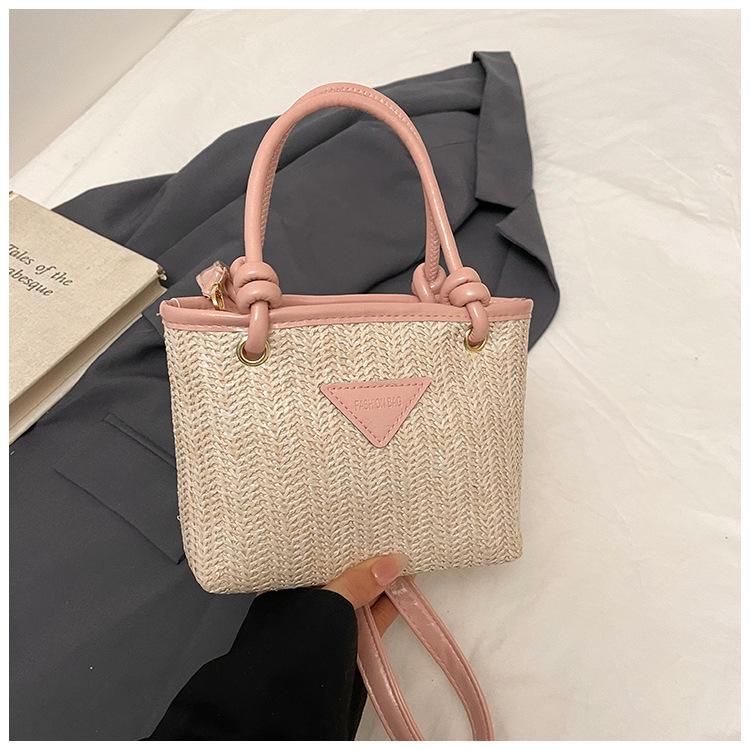 Retro woven tote bag 2025 large capacity straw handbag bag European and American fashion trendy new shoulder bag crossbody
Retro woven tote bag 2025 large capacity straw handbag bag European and American fashion trendy new shoulder bag crossbody