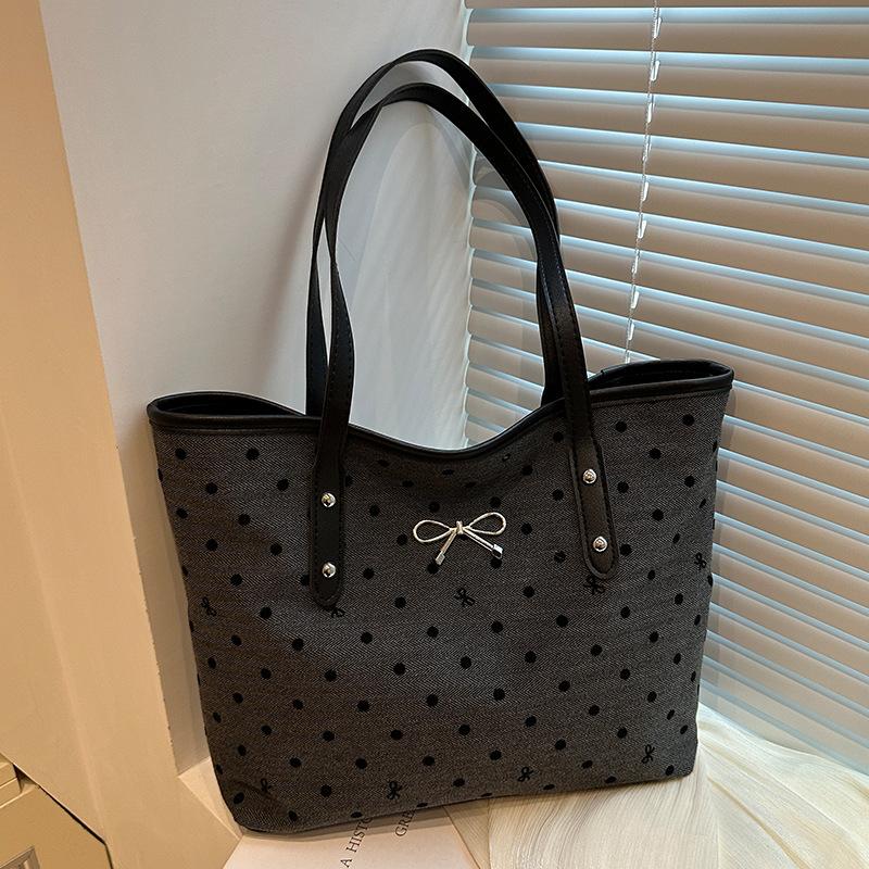 Сумка Premium Sense Niche, модная сумка-тоут для поездок на работу, женская сумка через плечо большой емкости
Сумка Premium Sense Niche, модная сумка-тоут для поездок на работу, женская сумка через плечо большой емкости