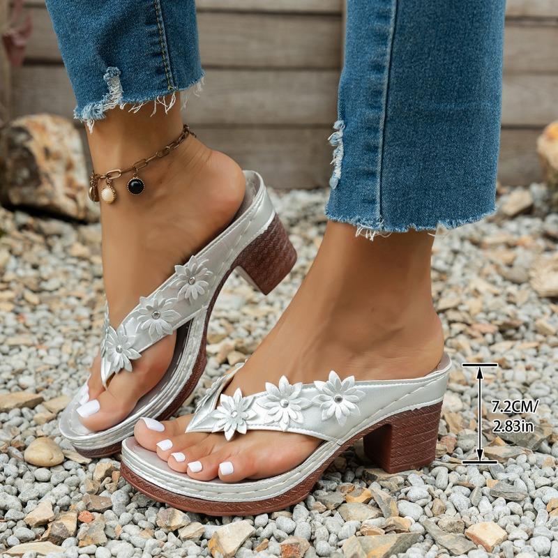 Large size summer women s shoes new herringbone cool slippers women s toes flower car line high-heeled sandals 43
Large size summer women s shoes new herringbone cool slippers women s toes flower car line high-heeled sandals 43