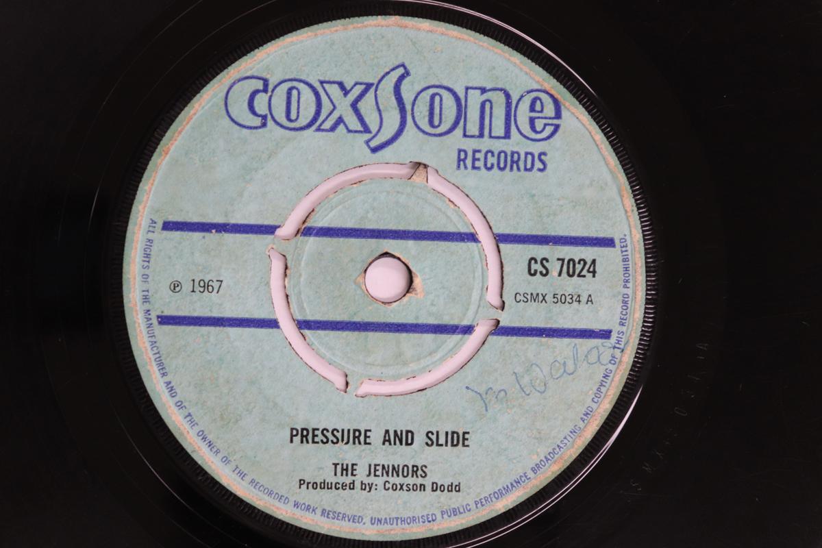 7inch Record TENNORS SOUL BROTHERS Pressure And Slide One Stop CS7024 Coxsone Records 1967 UK Reggae Ska Dub Used
7inch Record TENNORS SOUL BROTHERS Pressure And Slide One Stop CS7024 Coxsone Records 1967 UK Reggae Ska Dub Used