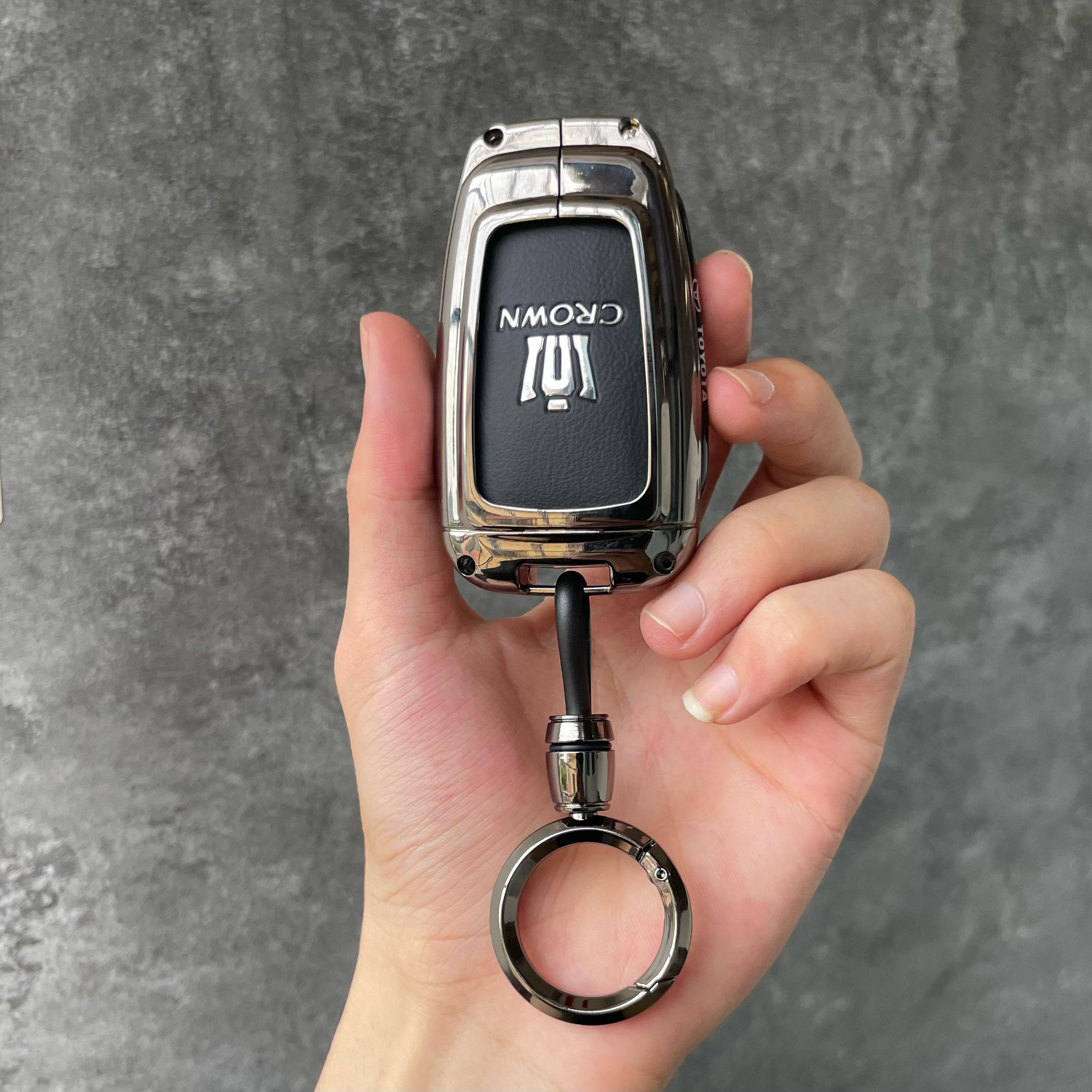 Suitable for all Toyota models, including the Crown Land Cruiser key case 2023, the 2018/15, and the 14th generation car buckle
Suitable for all Toyota models, including the Crown Land Cruiser key case 2023, the 2018/15, and the 14th generation car buckle