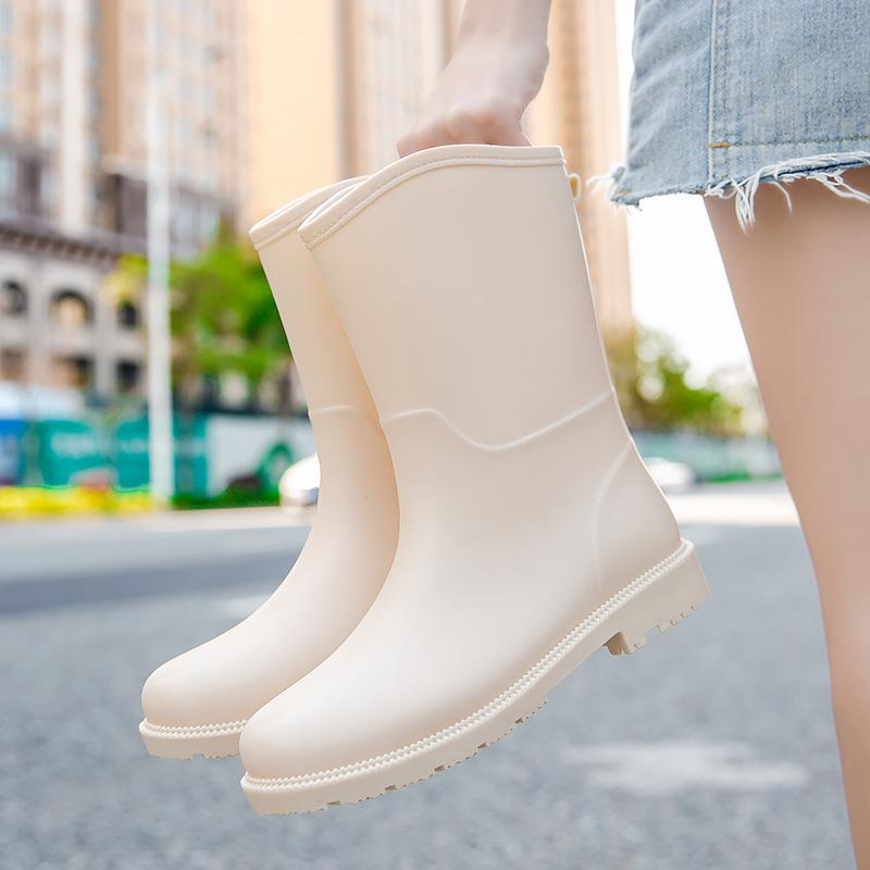 Rain shoes women s medium tube fashion wear 2025 new four-season waterproof high rain boots warm water shoes 40
Rain shoes women s medium tube fashion wear 2025 new four-season waterproof high rain boots warm water shoes 40