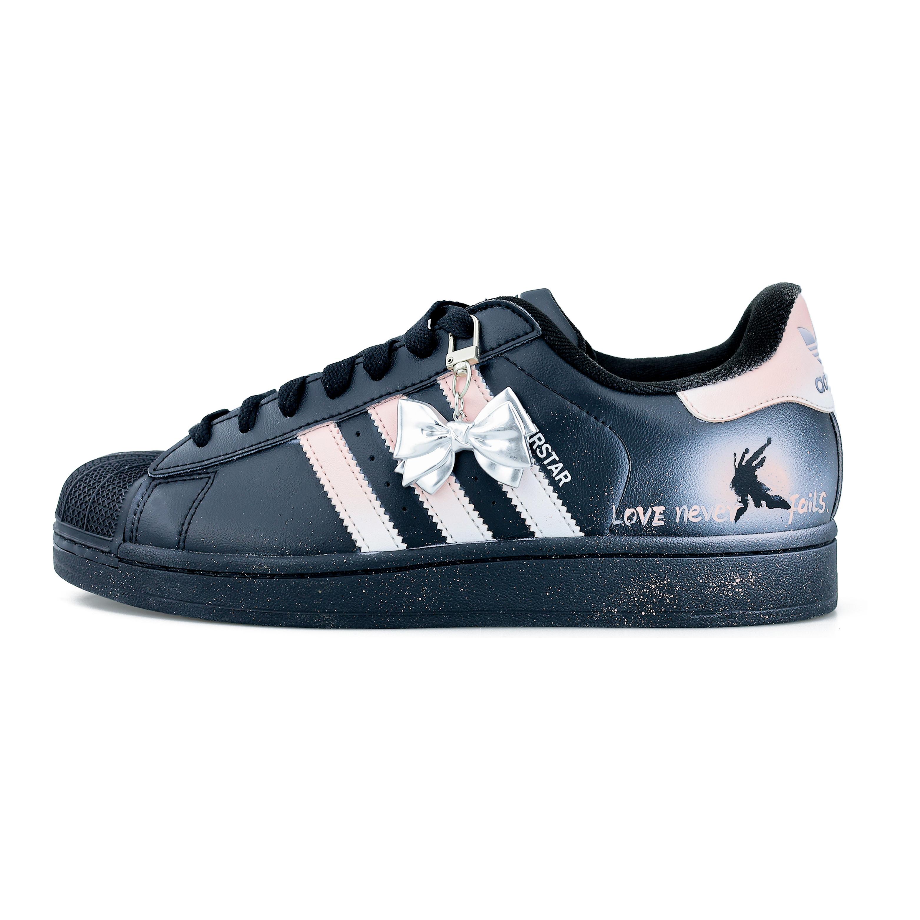 Adidas Originals Superstar 2 Wear resistant And Lightweight Low top Skateboard Shoes Women s Black Pink JH9977(Team1483-) 36
Adidas Originals Superstar 2 Wear resistant And Lightweight Low top Skateboard Shoes Women s Black Pink JH9977(Team1483-) 36