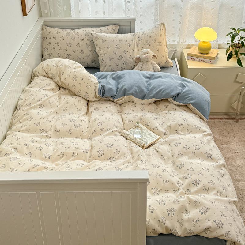 Class A autumn and winter thickened and ground 4pcs set skin-friendly washed cotton dormitory bed sheet quilt cover 3pcs single quilt cover 0.9m sheet 3pcs quilt 1.5*2m
Class A autumn and winter thickened and ground 4pcs set skin-friendly washed cotton dormitory bed sheet quilt cover 3pcs single quilt cover 0.9m sheet 3pcs quilt 1.5*2m