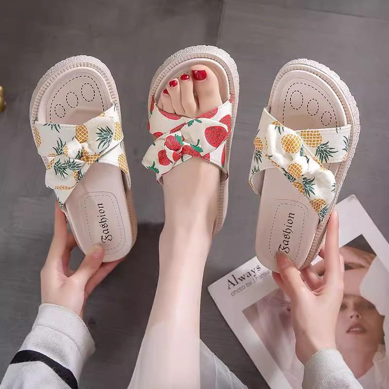 French slippers women s outerwear muffin trendy 2025 new soft-soled student one-word drag flat-bottomed non-slip beach shoes 40 суничний
French slippers women s outerwear muffin trendy 2025 new soft-soled student one-word drag flat-bottomed non-slip beach shoes 40 суничний