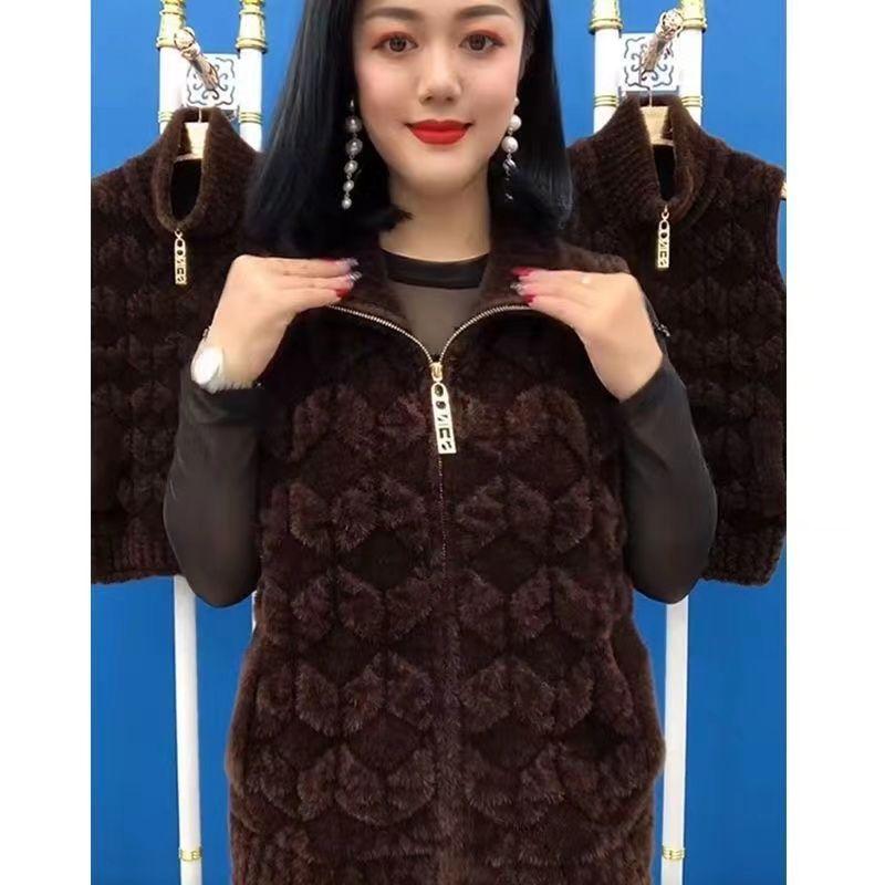 Утолщенный жилет из искусственной норки, женская зимняя одежда среднего возраста, теплая куртка 4XL кофейный
Утолщенный жилет из искусственной норки, женская зимняя одежда среднего возраста, теплая куртка 4XL кофейный