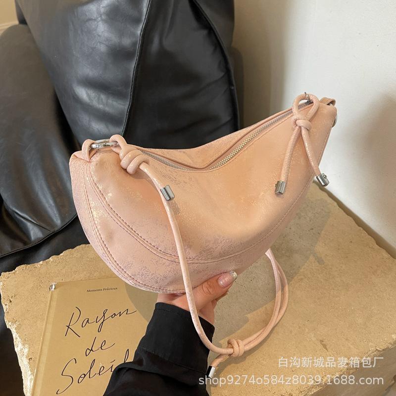 French niche design simple small bag women s 2025 new trendy fashion explosion shoulder bag crossbody bag розовый
French niche design simple small bag women s 2025 new trendy fashion explosion shoulder bag crossbody bag розовый