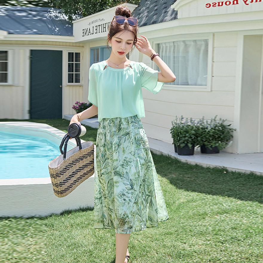 Женское летнее шифоновое платье-двойка с новым дизайном, маленькое, темпераментное, стройнящее, омолаживающее, красивая юбка XXXL
Женское летнее шифоновое платье-двойка с новым дизайном, маленькое, темпераментное, стройнящее, омолаживающее, красивая юбка XXXL