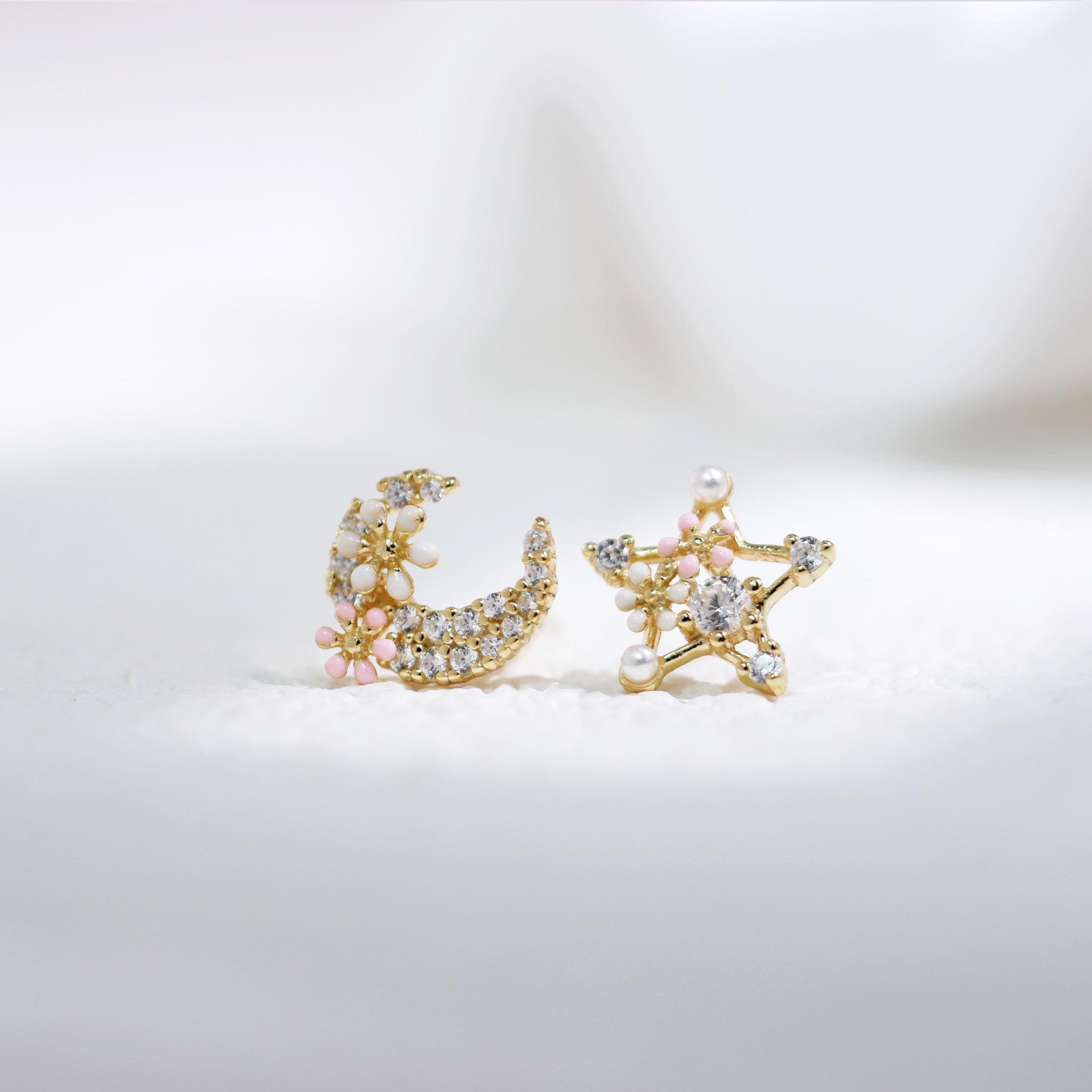 Sterling Silver Star & Moon Dream Stud Earrings for Women - Light Luxury Niche Design, 2023 Trendy Style Jewelry 999 Silver
Sterling Silver Star & Moon Dream Stud Earrings for Women - Light Luxury Niche Design, 2023 Trendy Style Jewelry 999 Silver