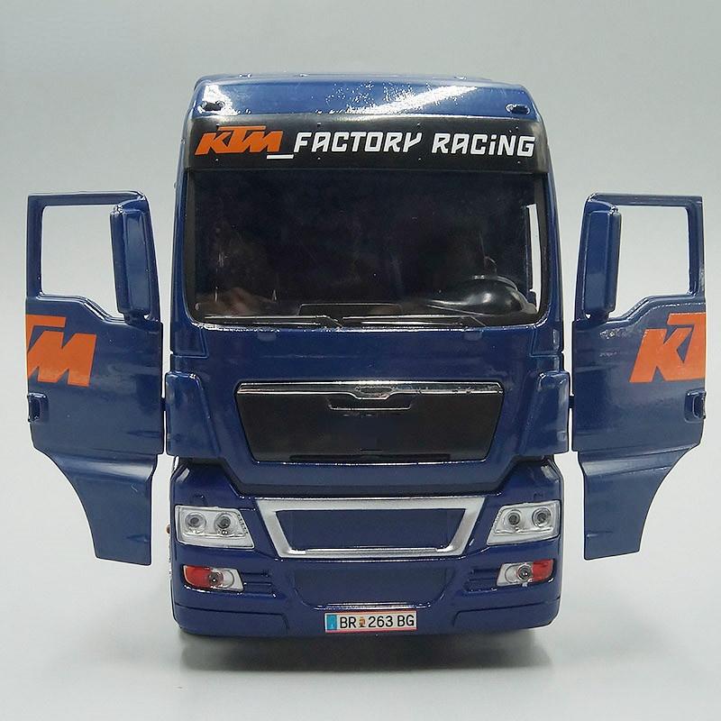 1:32 Литая металлическая модель трактора MAN TGX 18.5*7.5.*12 cm 
1:32 Литая металлическая модель трактора MAN TGX 18.5*7.5.*12 cm