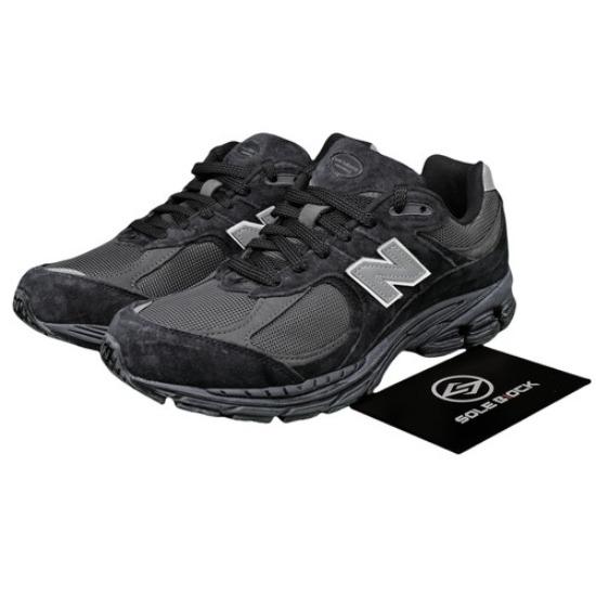 New Balance 2002R Black Grey M2002RBV Unisex EU 43 чёрный
New Balance 2002R Black Grey M2002RBV Unisex EU 43 чёрный